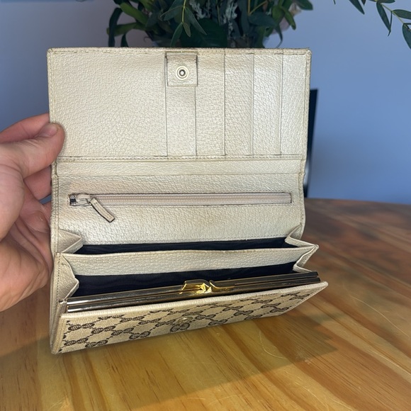 Authentic GUCCI Supreme GG Continental Long Wallet - Picture 3 of 8